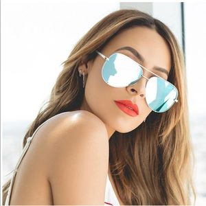 AUTHENTIC QUAY AUSTRALIA x DESI HIGH KEY IN BLUE